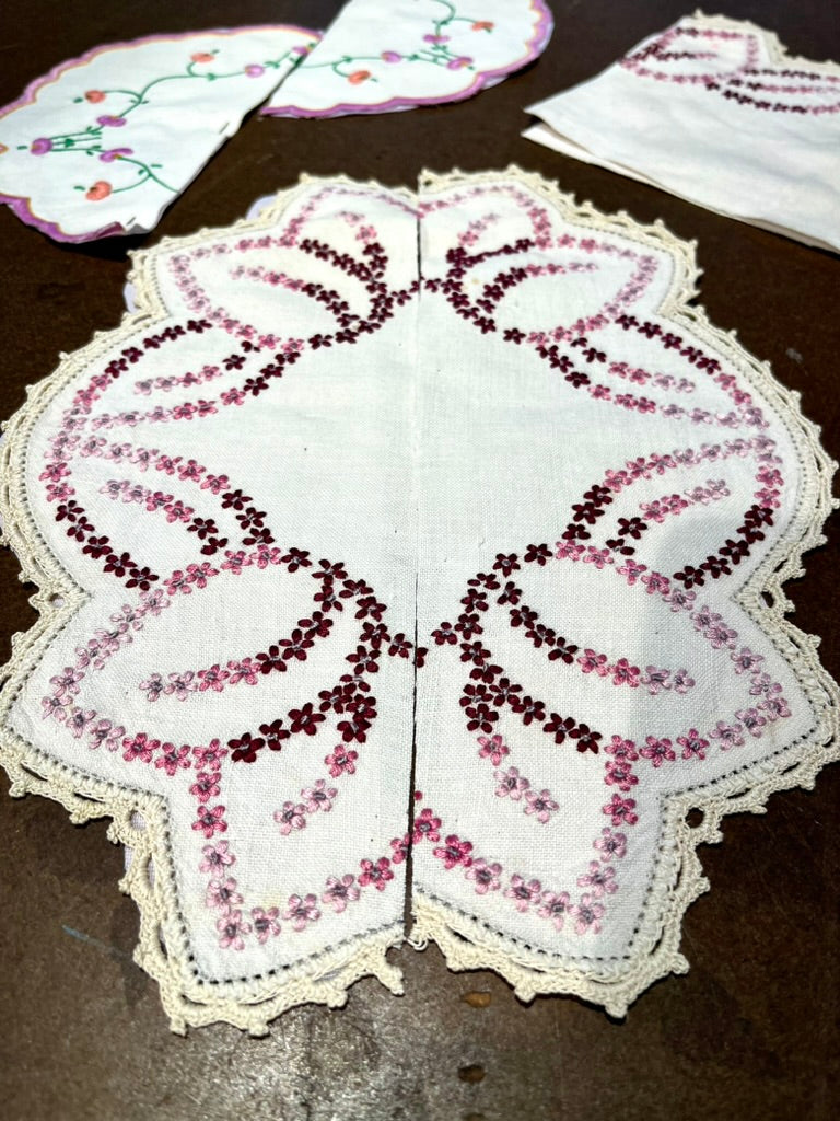 THE SISSI BLOUSE WITH DOILY CUFFS - Cotton Voile